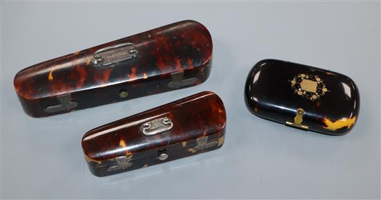 Two silver mounted tortoiseshell violin shaped small cases and a tortoiseshell purse